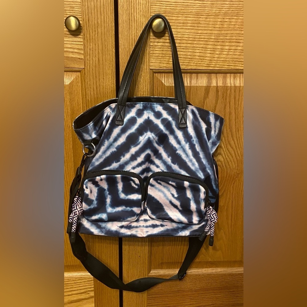 Like Dreams Tie Dye Tote in Baby Pink & Navy